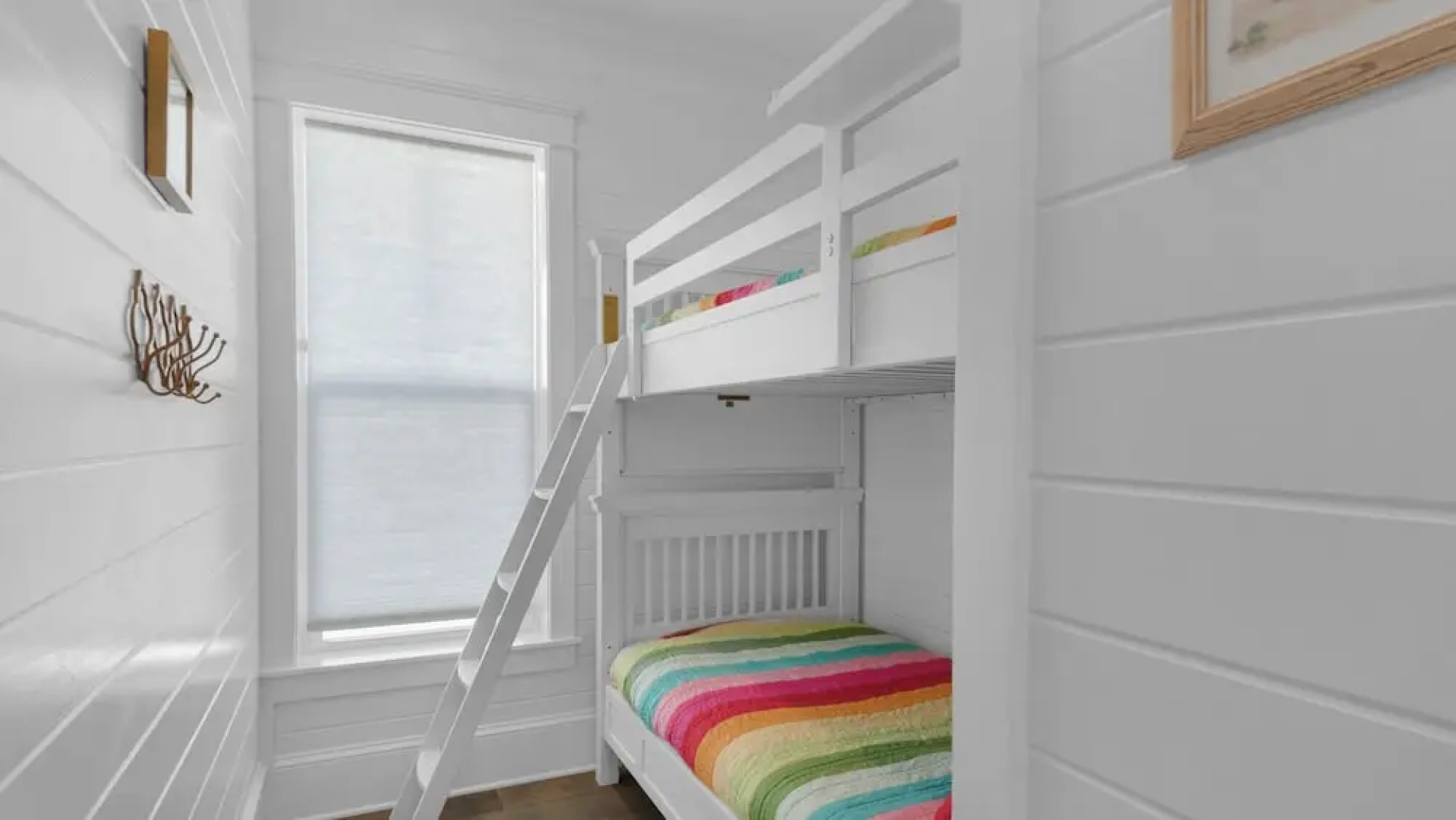 Modern Prominence Home ~ Game Room, 4 Bikes, Sleeps 13, Pet Friendly!