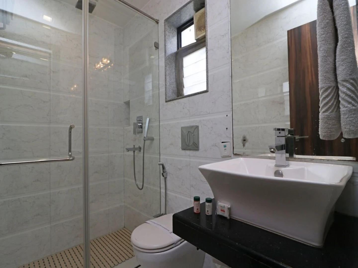 Capital O 3194 Hotel Dayal International