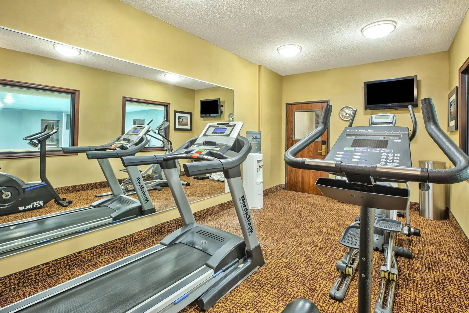 Holiday Inn Express Hotel and Suites Marysville by IHG