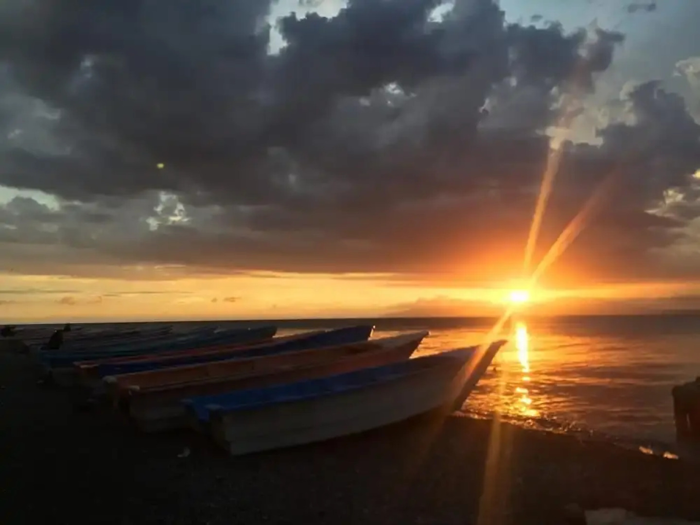 Sun on the bay beach hotel