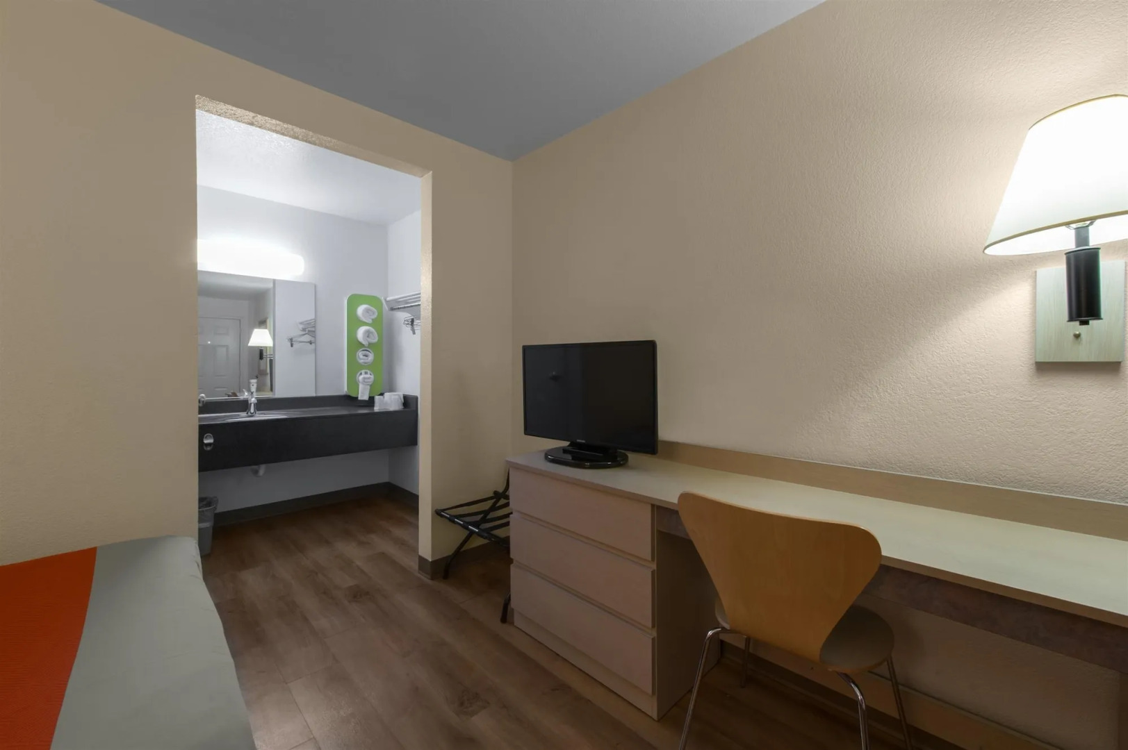 Super 8 by Wyndham Woods Cross/Salt Lake City North