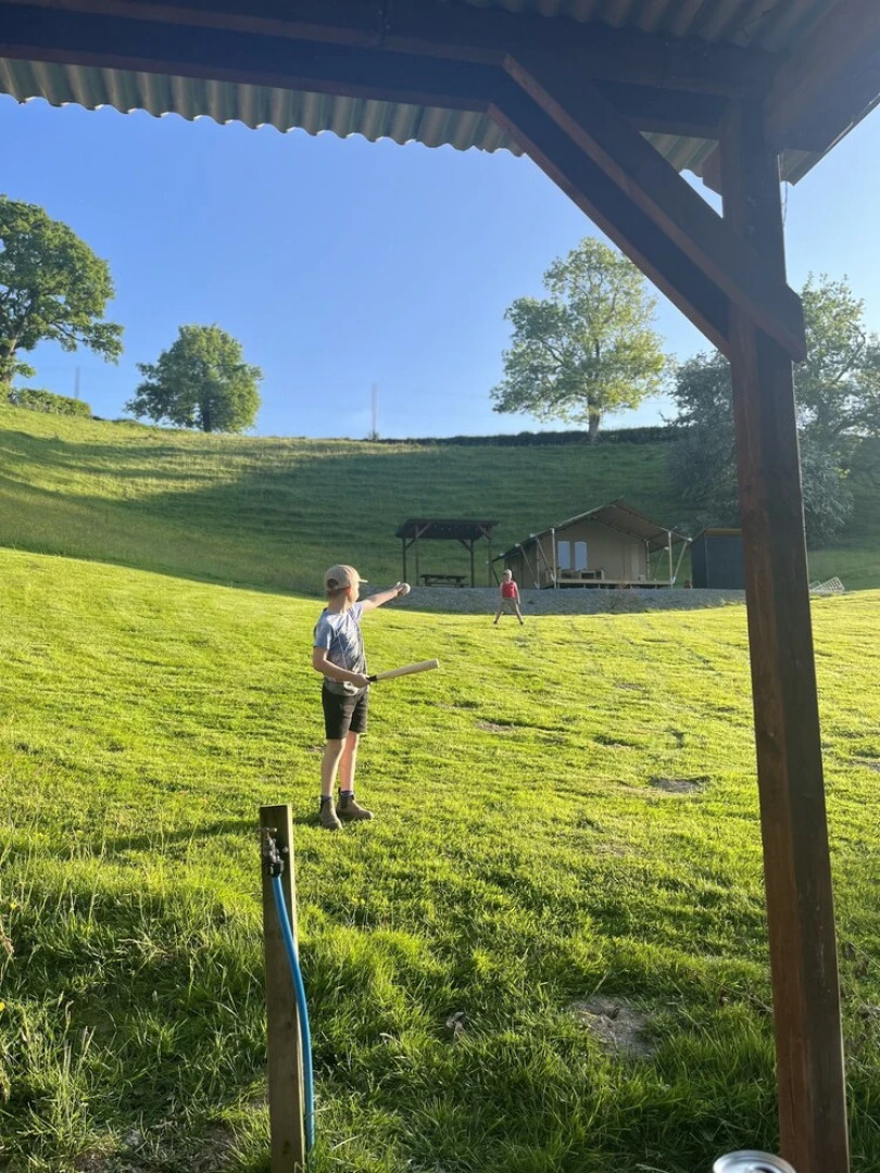 Remarkable 2-bed Safari Lodge in Llanidloes