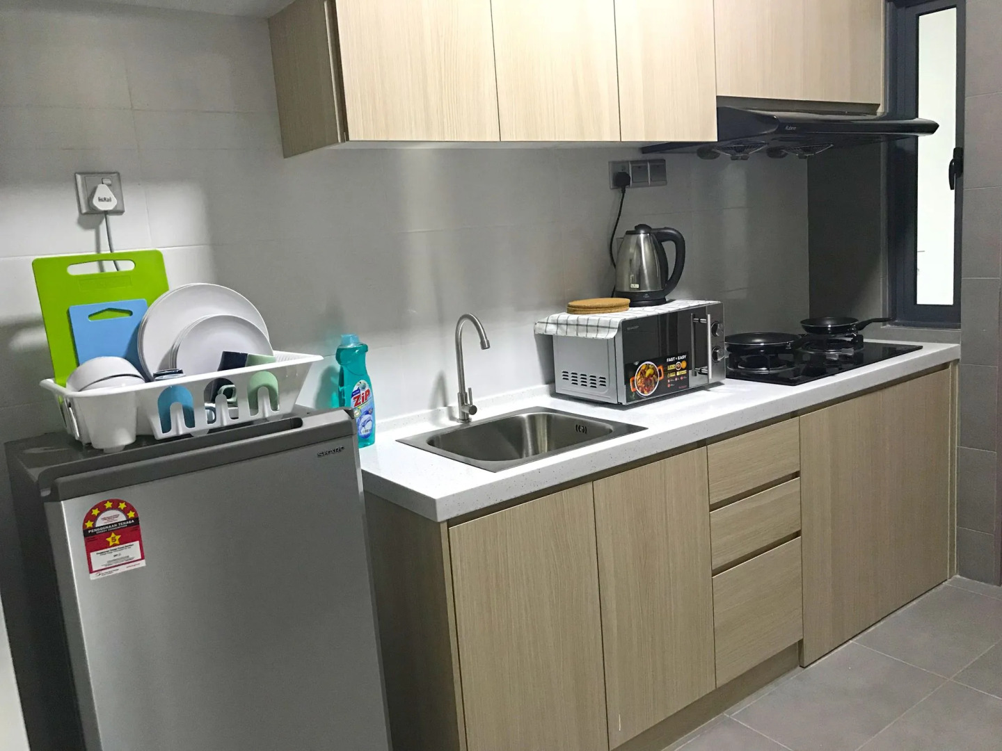 One Amerin Mall & Suites