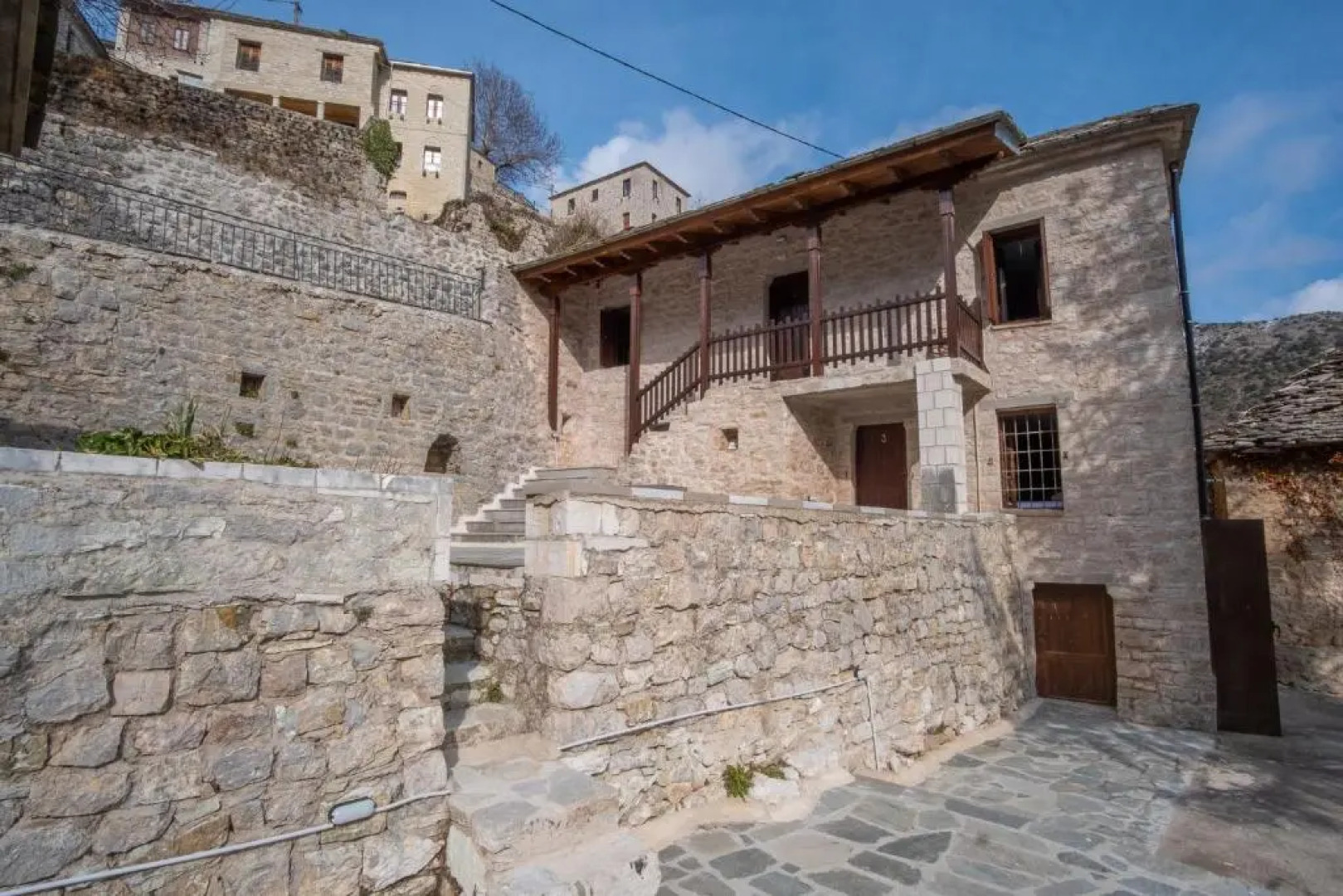 το σπίτι του δάσκαλου- teacher's house