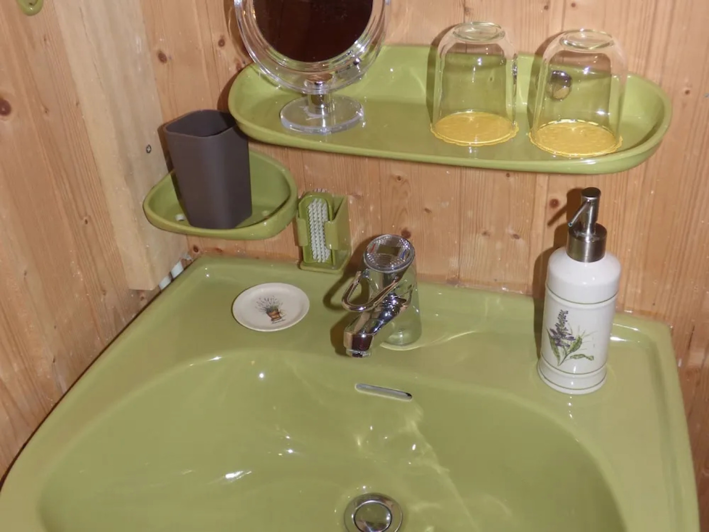 Serene Chalet in Honningen Eifel with garden in the lap of nature