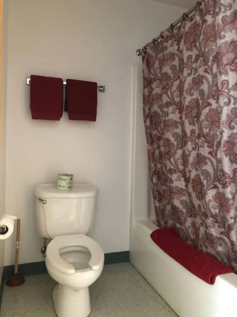 Edge O The Woods Motel