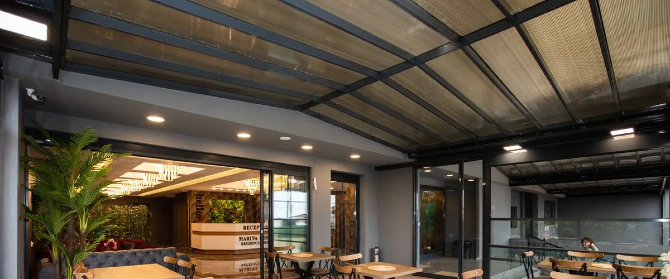 Marina Green Suit - Residence