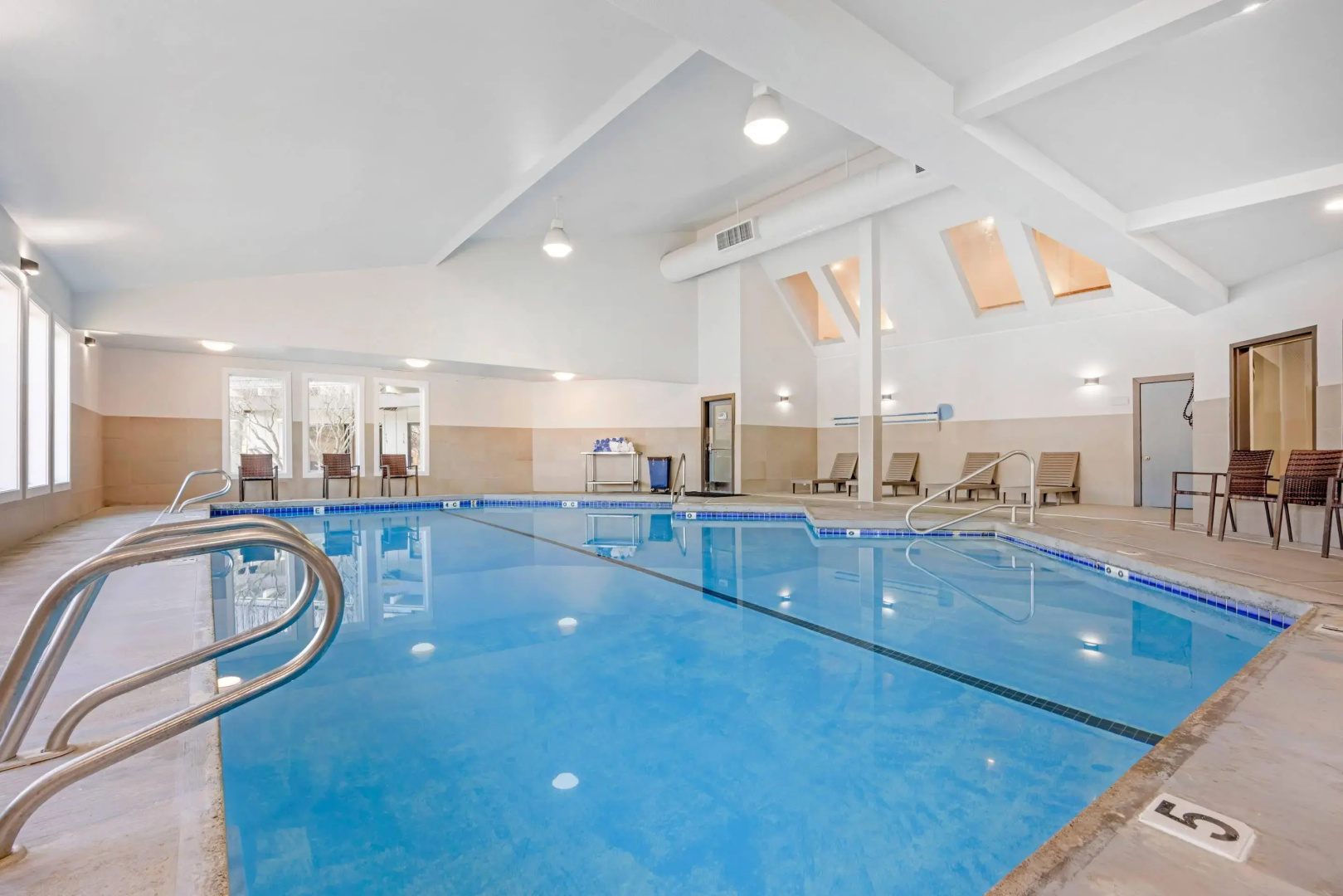 Edgewater Inn and Suites, an Ascend Collection Hotel