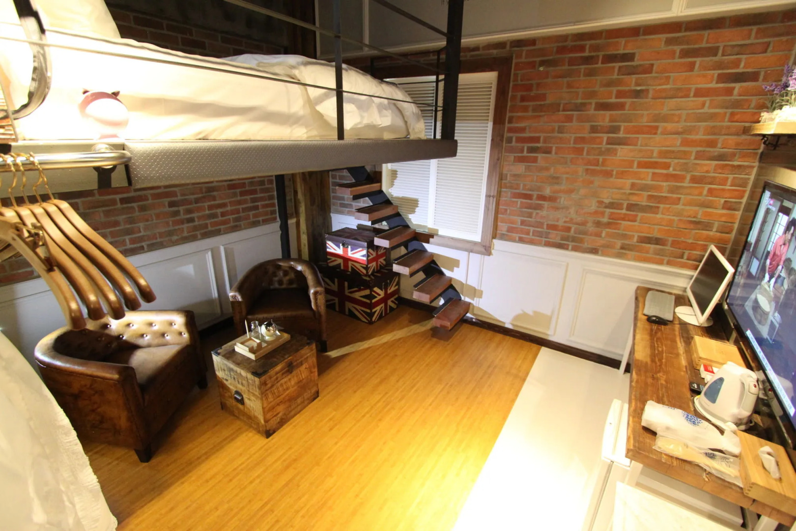 February Hotel Hwanggeum