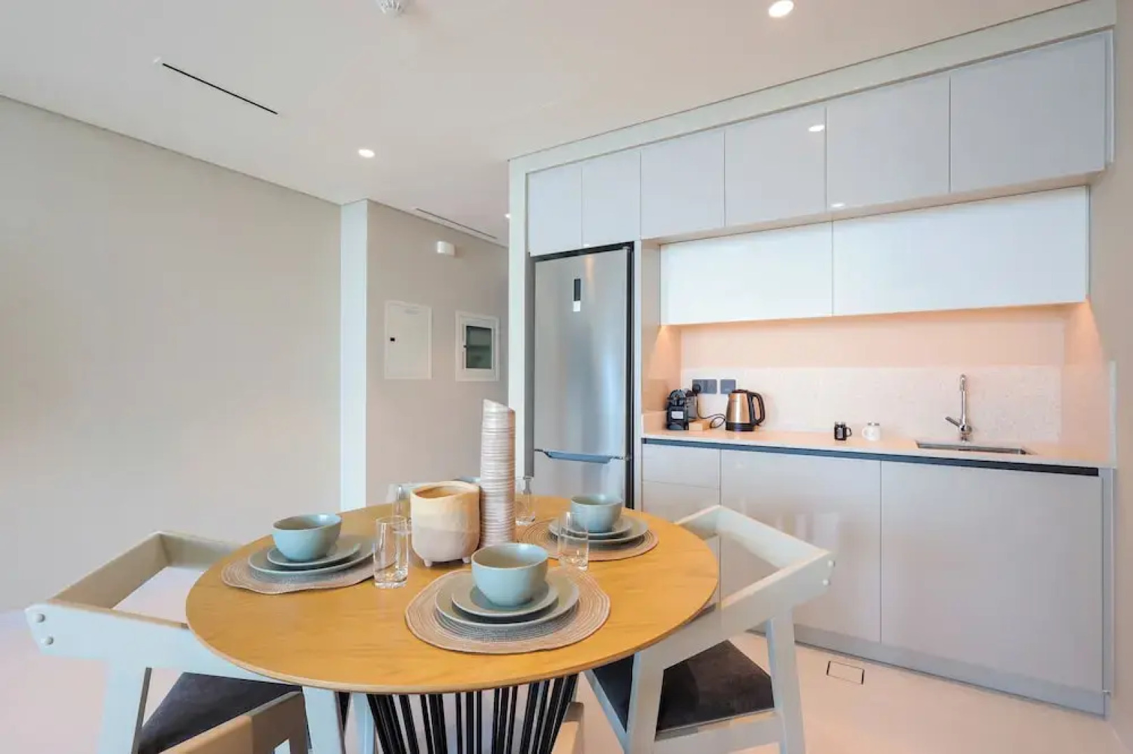 Aya - Exquisite Beachfront 1BR Living in Palm Jumeirah