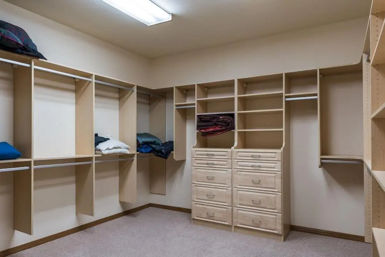 Mountain Views - Three Bedroom Cabin with Hot Tub