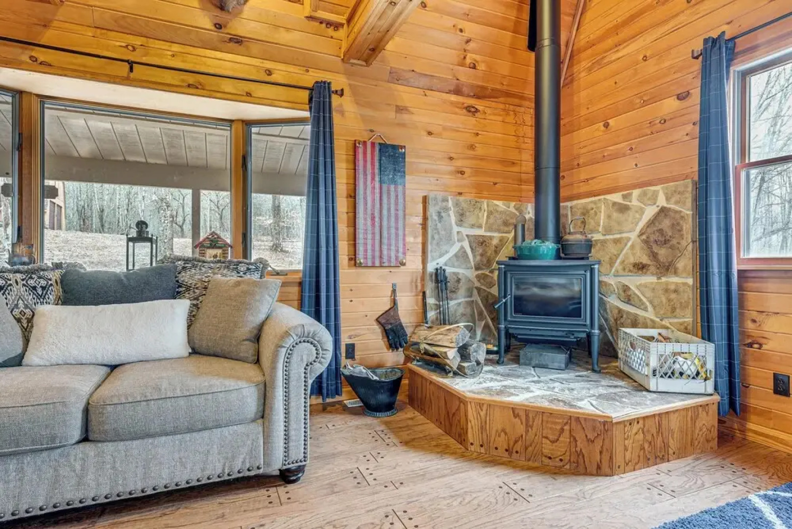 2 Mi to Elk Mountain: Poconos Escape on 11 Acres!