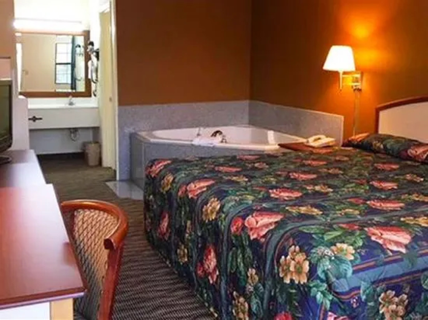 Budget Inn And Suites