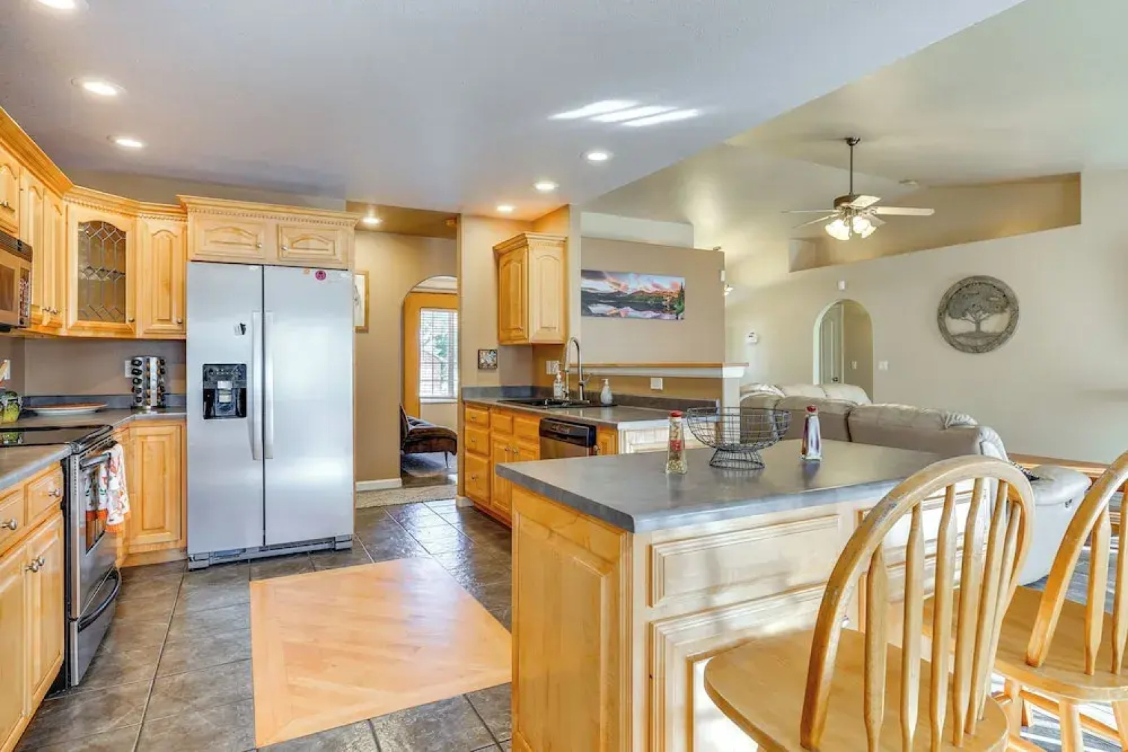 Patio & Grill: Family Home in Pueblo West