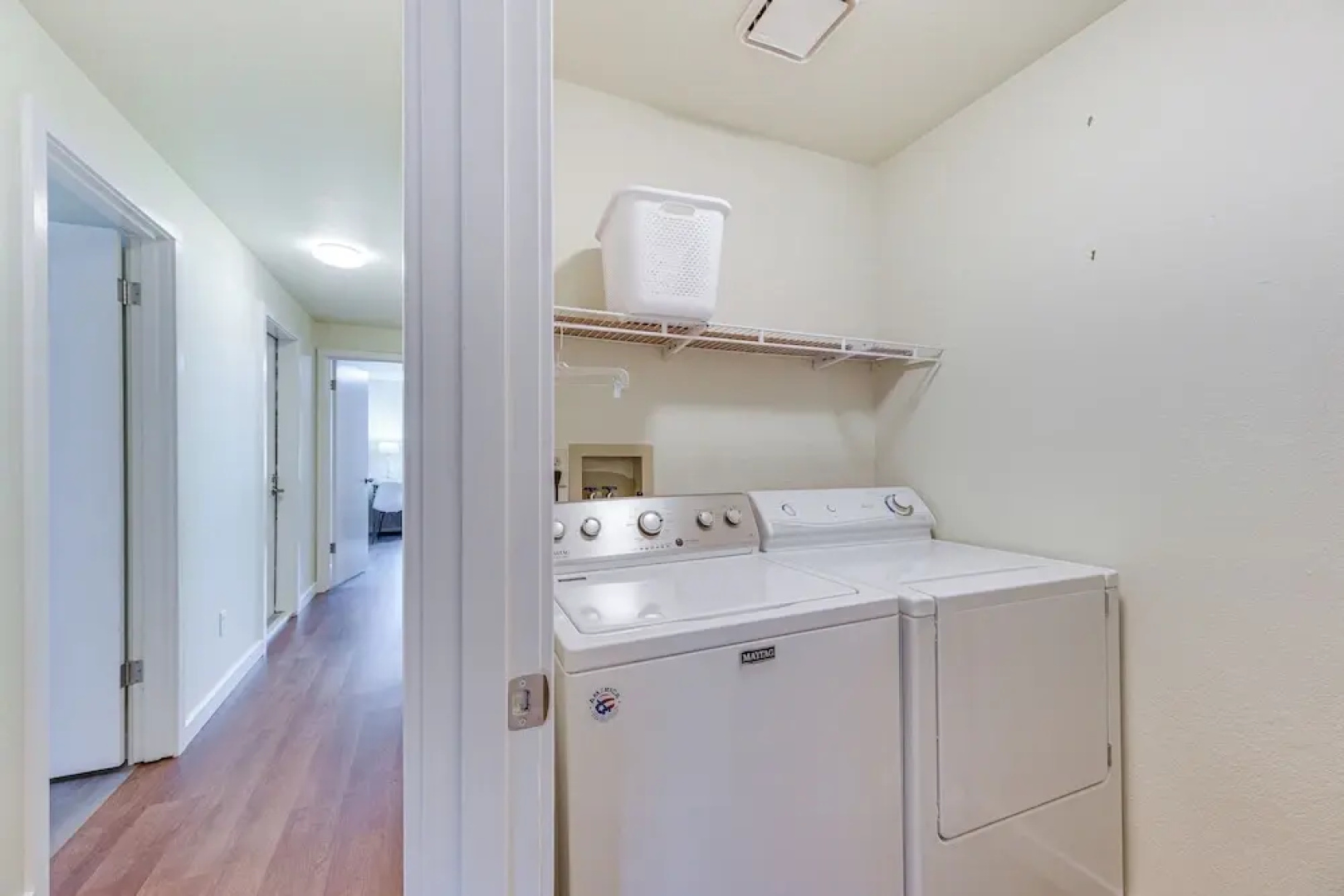 Olympia Home w/ Deck ~ 7 Mi to Amtrak Train!