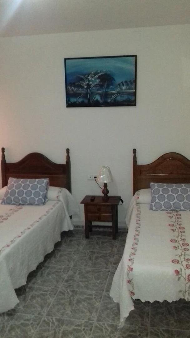 Hostal Emi-Ros
