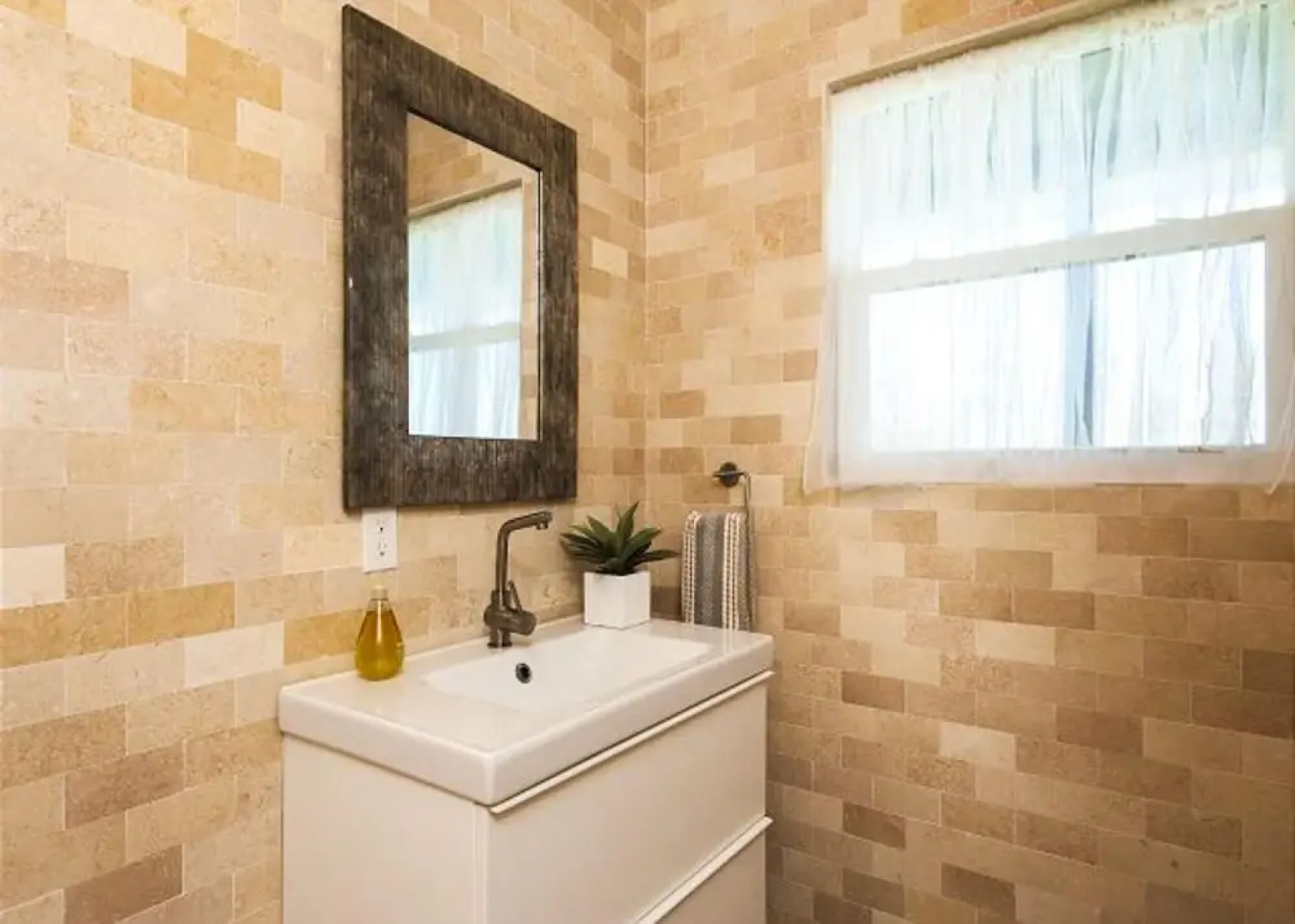 Windchat by Eleuthera Vacation Rentals