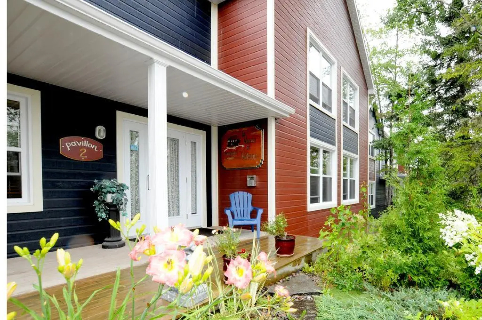 Auberge/Condotels Centre de Villégiature Pied du Mont Édouard