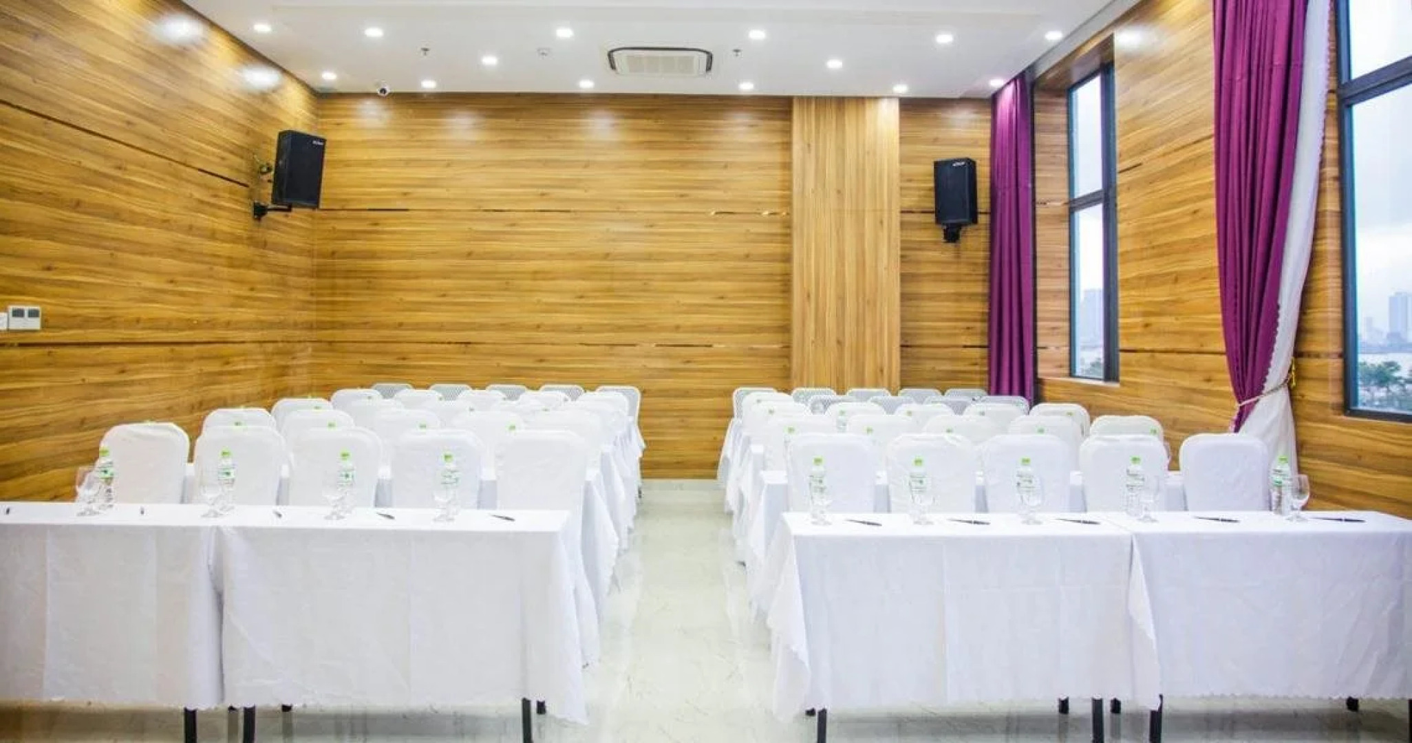 Lavender Riverside Hotel