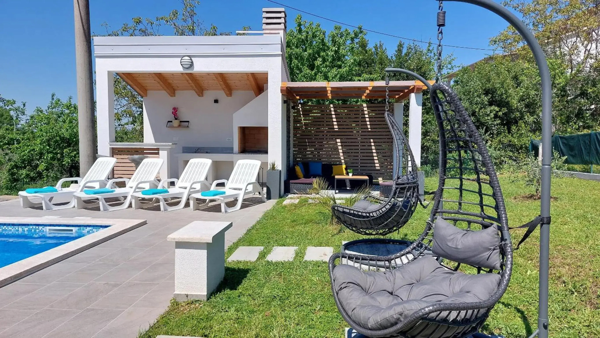 Villa Amoena with pool and sauna near Novigrad