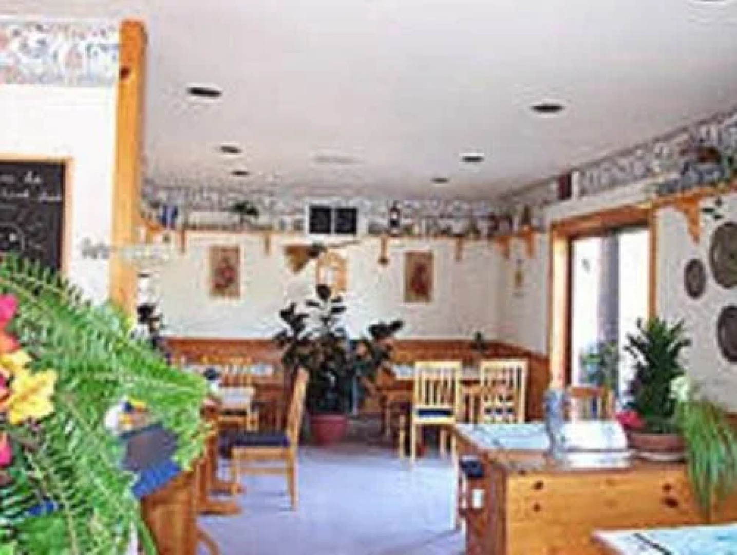 Arrowhead Inn by Baaman's