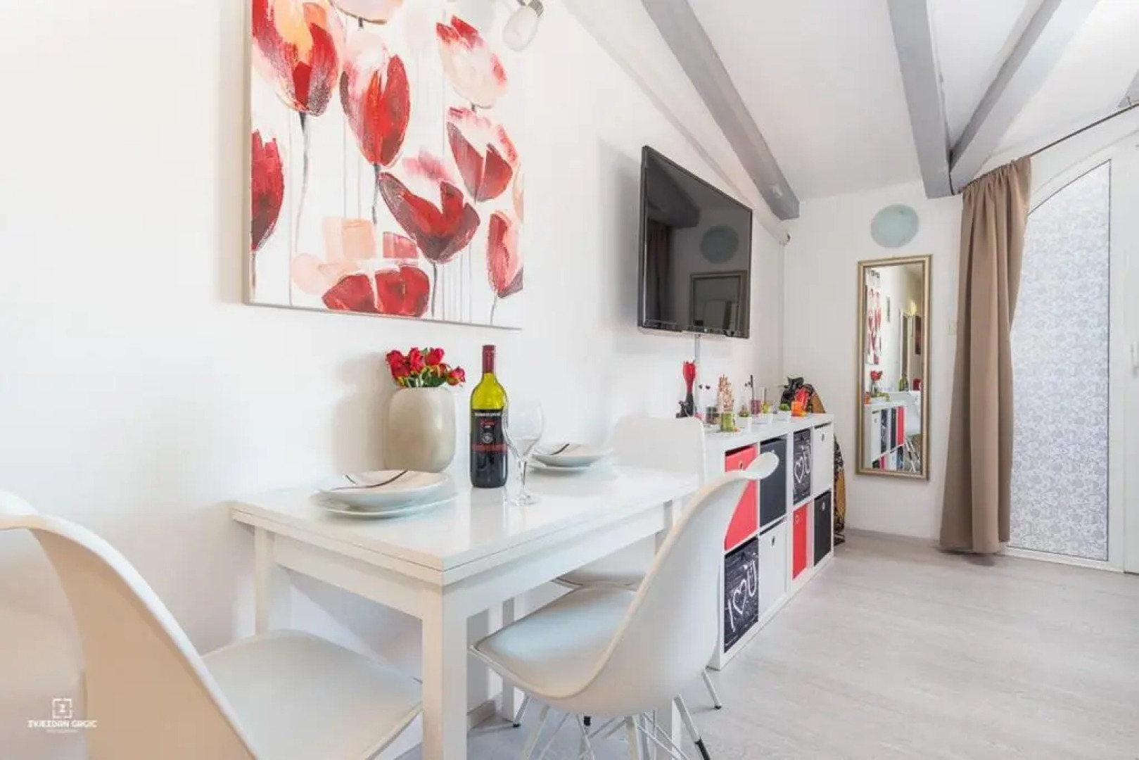 Sunset Apartment with a private yard at Medulin Riviera