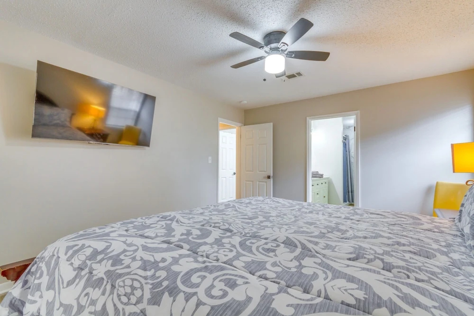 Pensacola Home w/ Private Yard: 7 Mi to Downtown!