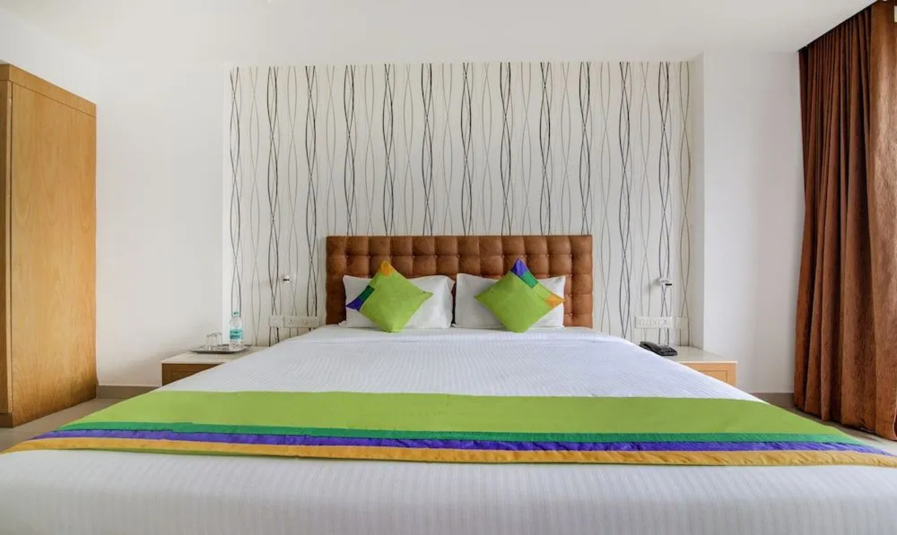 Treebo Trend Cilantro By The Sea