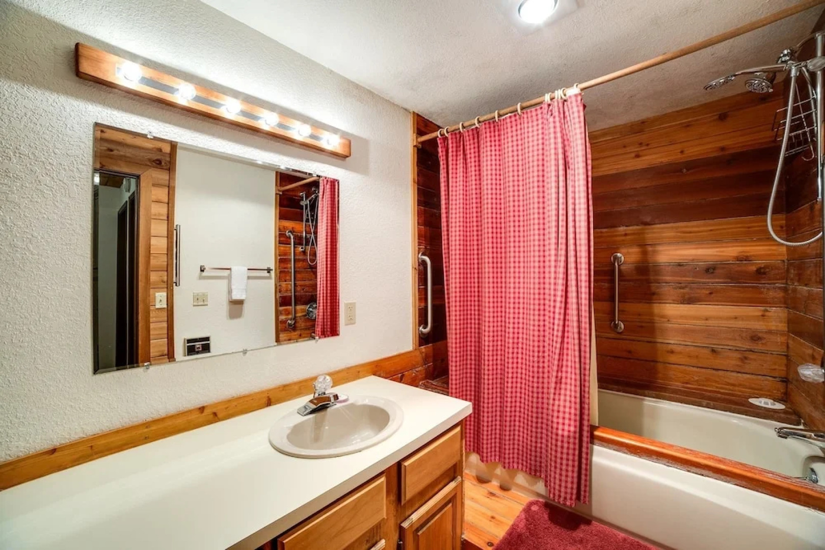 Mt. Baker Lodging Cabin 6 – Hot Tub, WiFi, Sleeps 8! by MBL