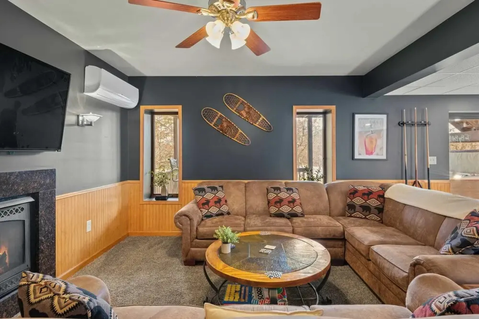 Lake View Chalet by Avantstay Lake Access + Deck