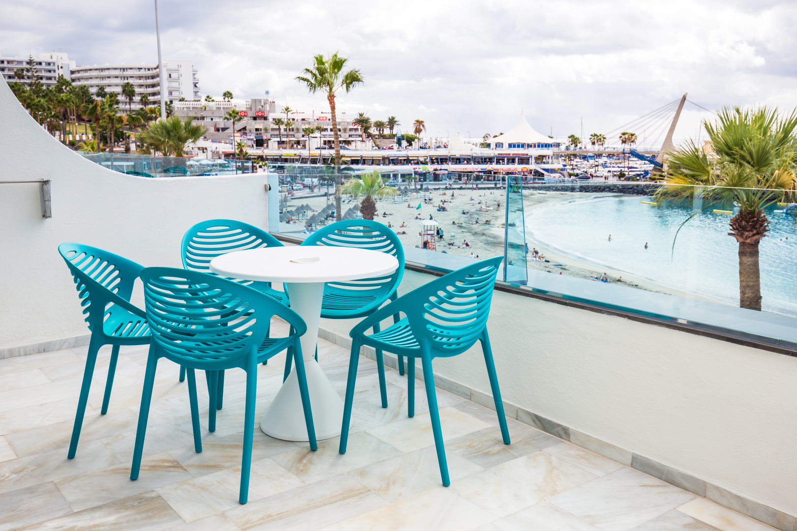 Отель HOVIMA La Pinta Beachfront Family