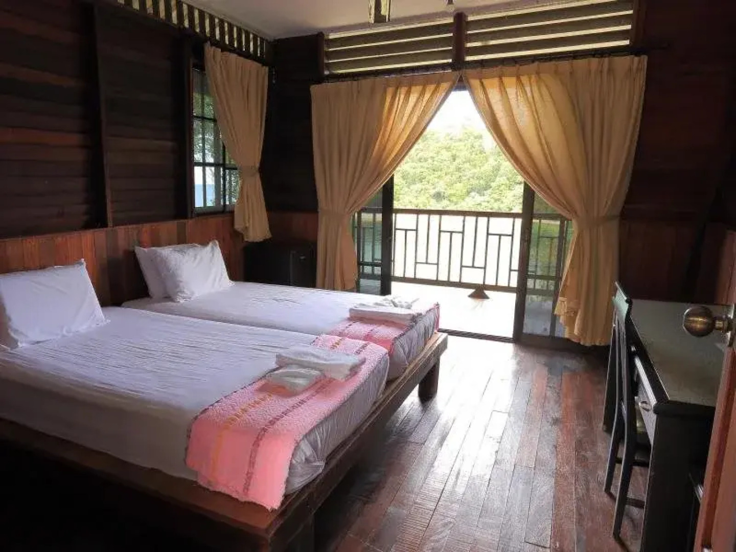 Sunborneo Island Resort