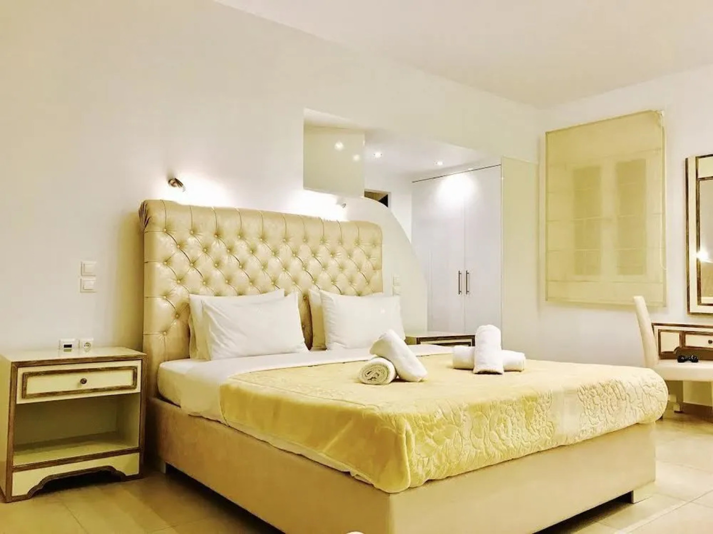 Queen Boutique Suites