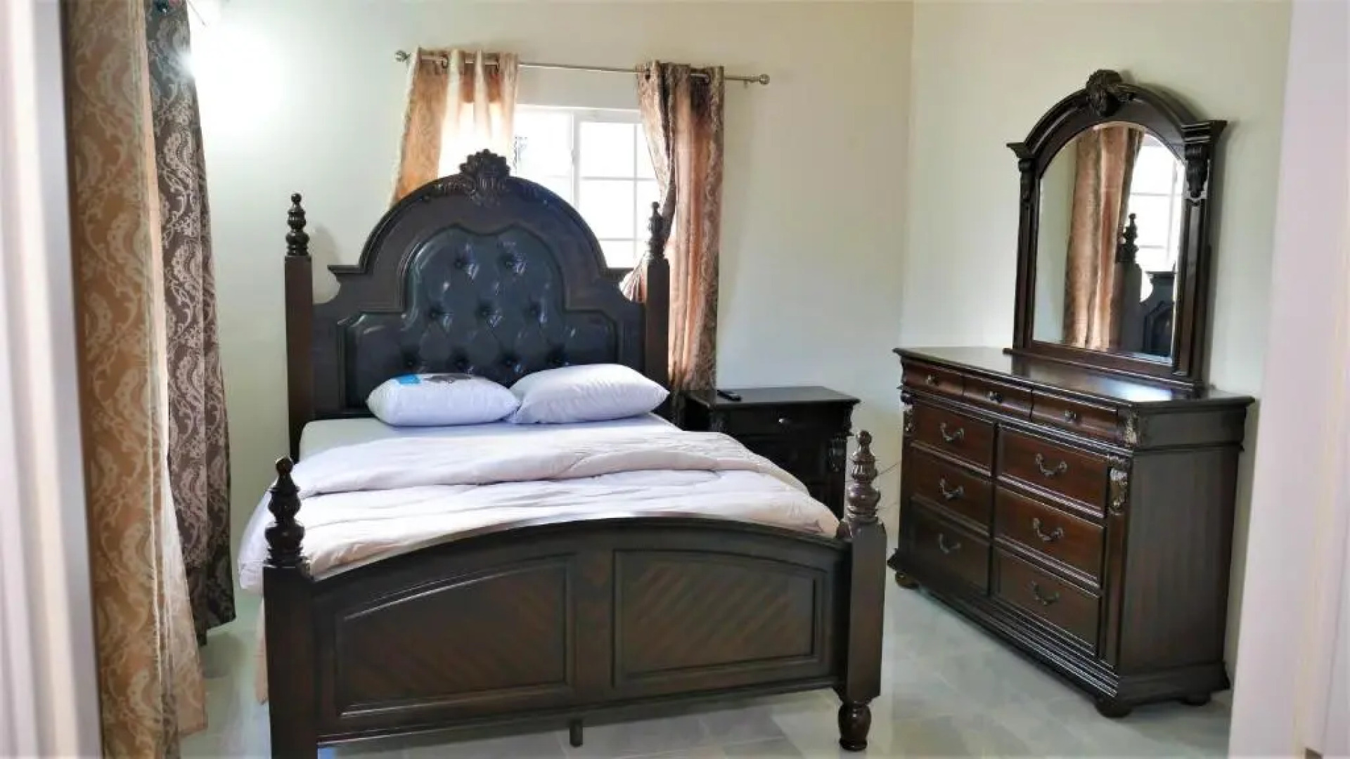 Lux Sea View Camelot Village Discovery Bay