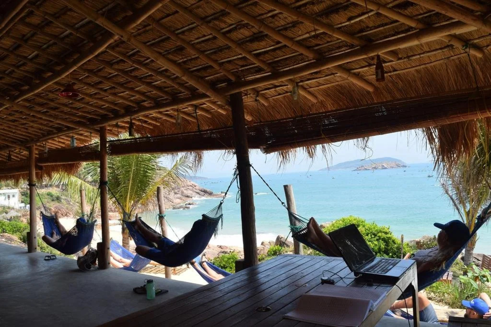 Life's A Beach Backpacker