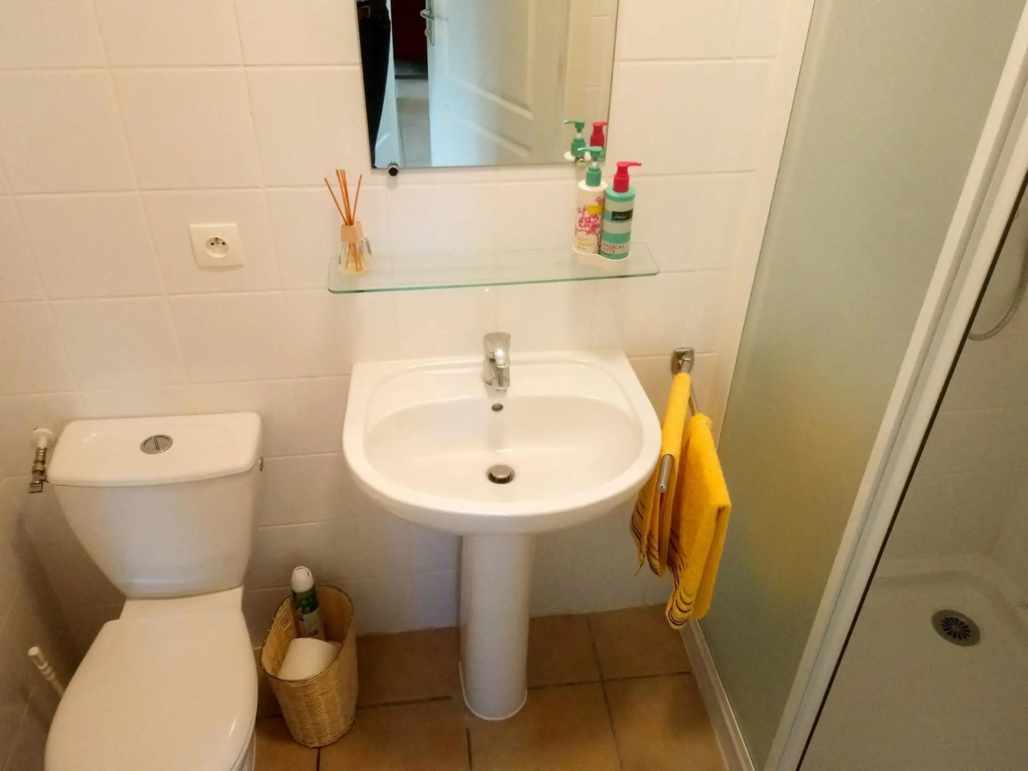 Attractive Villa on Exclusive Family Park With Swimming Pool in Peaceful Setting