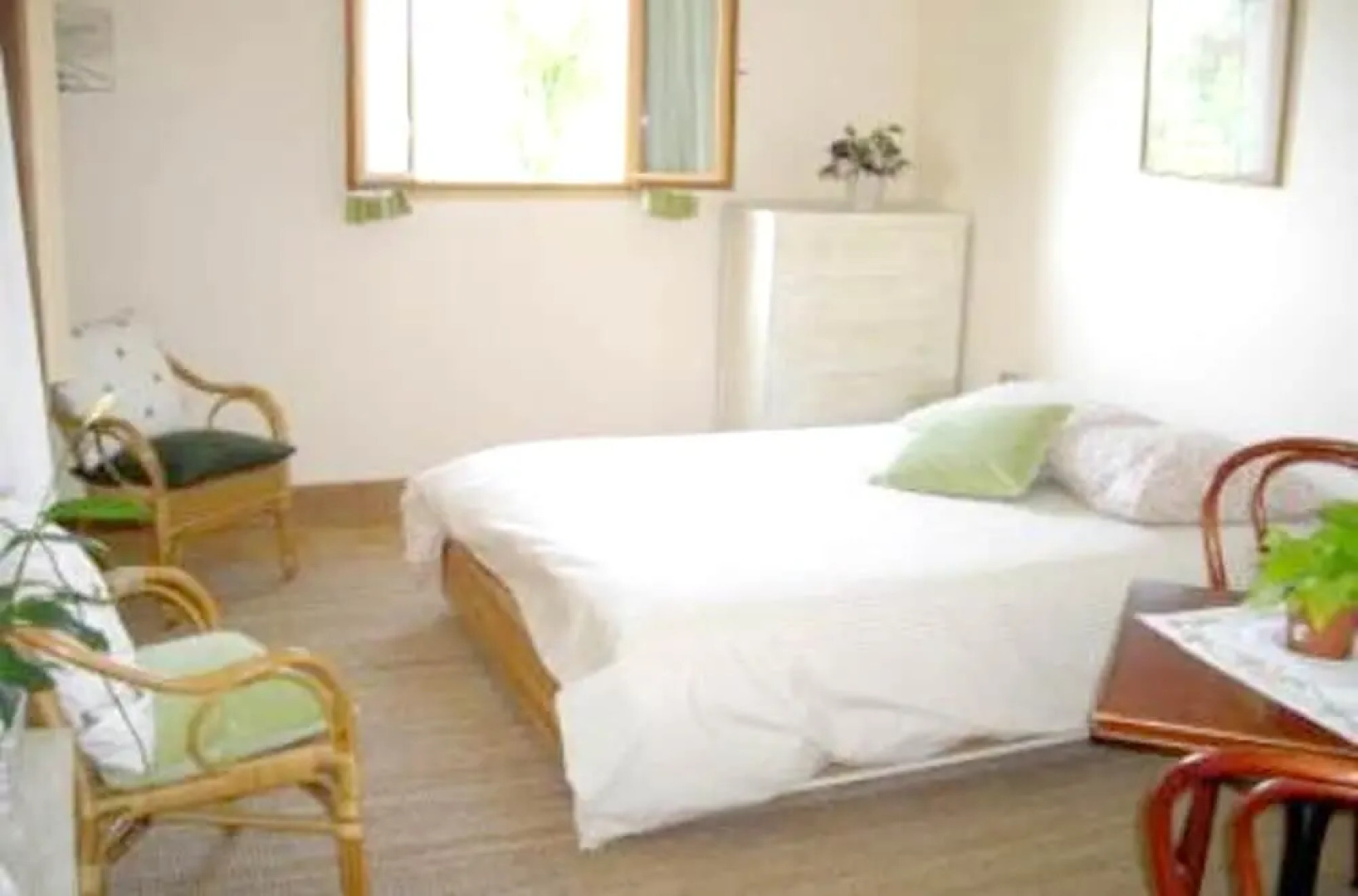 House With one Bedroom in Treigny, With Enclosed Garden