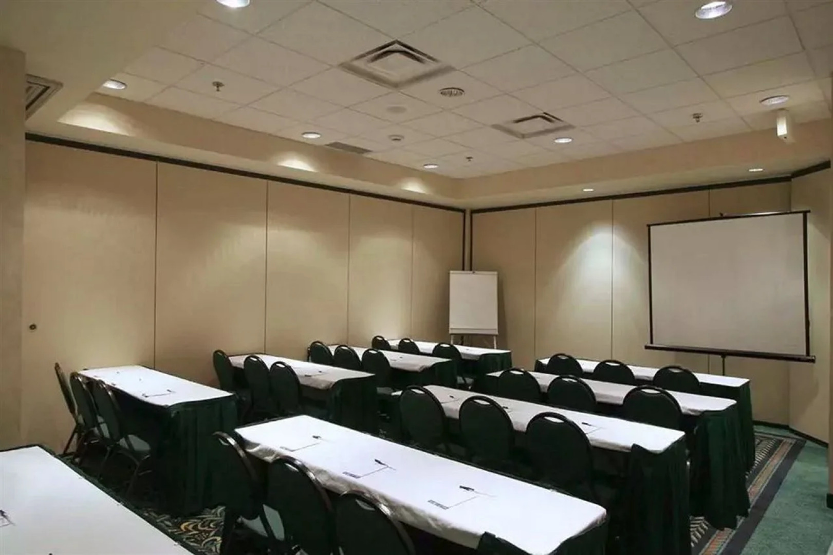 Hilton Garden Inn Palm Springs - Rancho Mirage