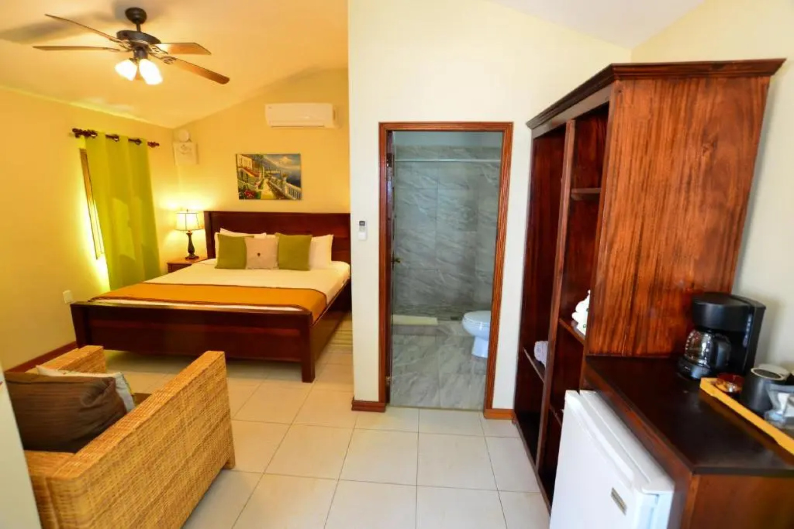 Palm Cove Cabins at Coconut Row