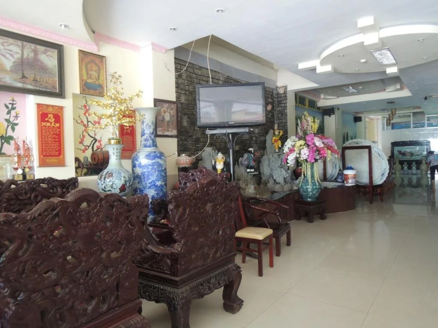 Ngu Long Hotel