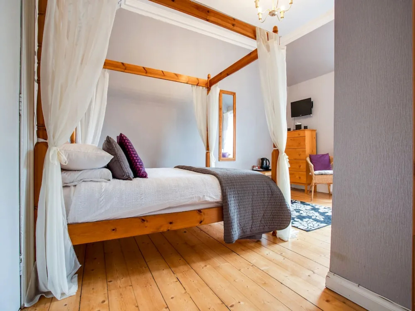 St. Ronan's Hotel by OYO Rooms