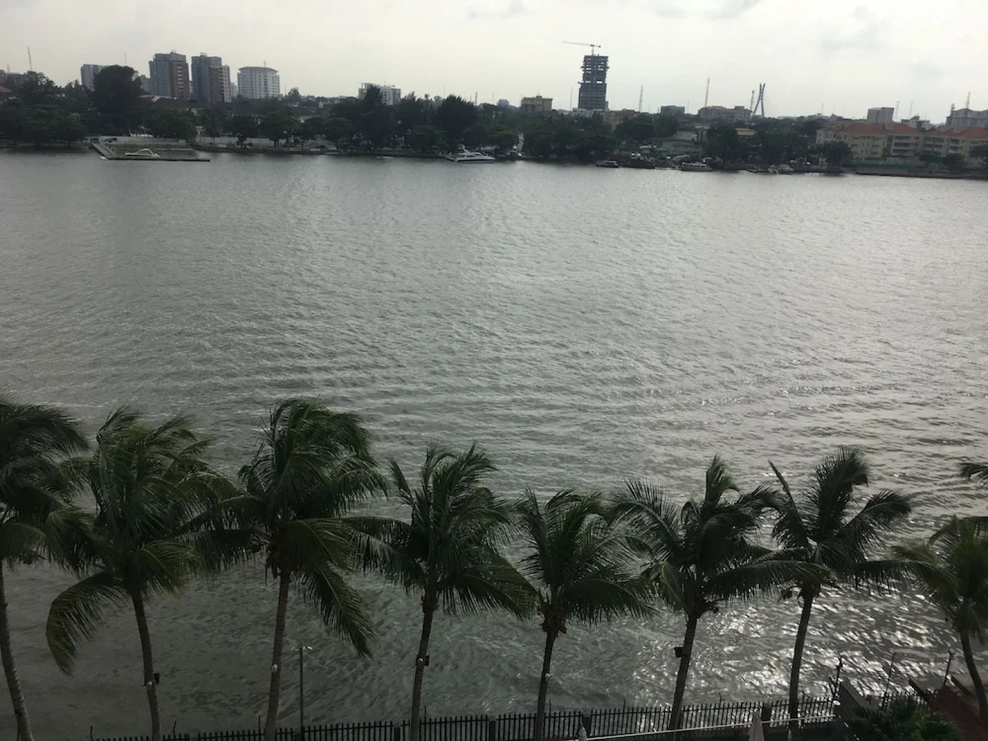 Maroko Bayshore Suites