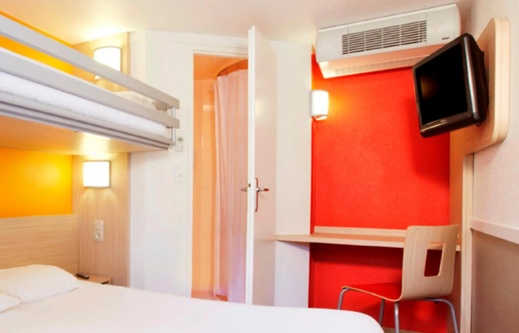 Première Classe Valenciennes Ouest - Petite Forêt