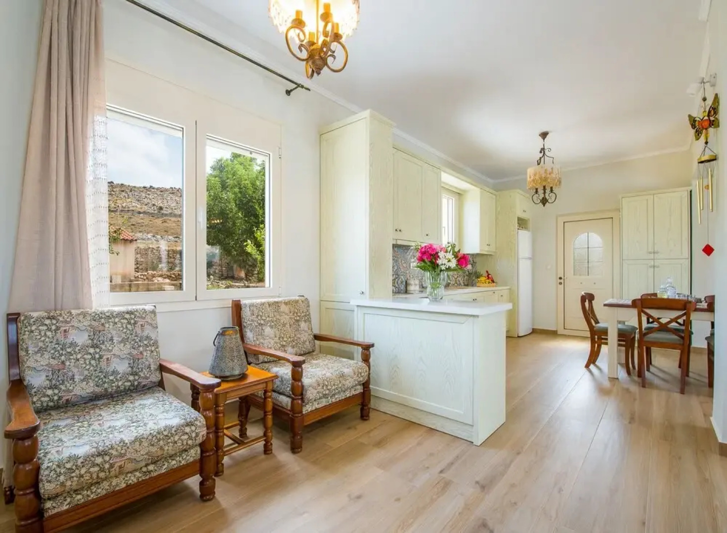 Villa Koutalas - Majestic Sunsets over the Pool