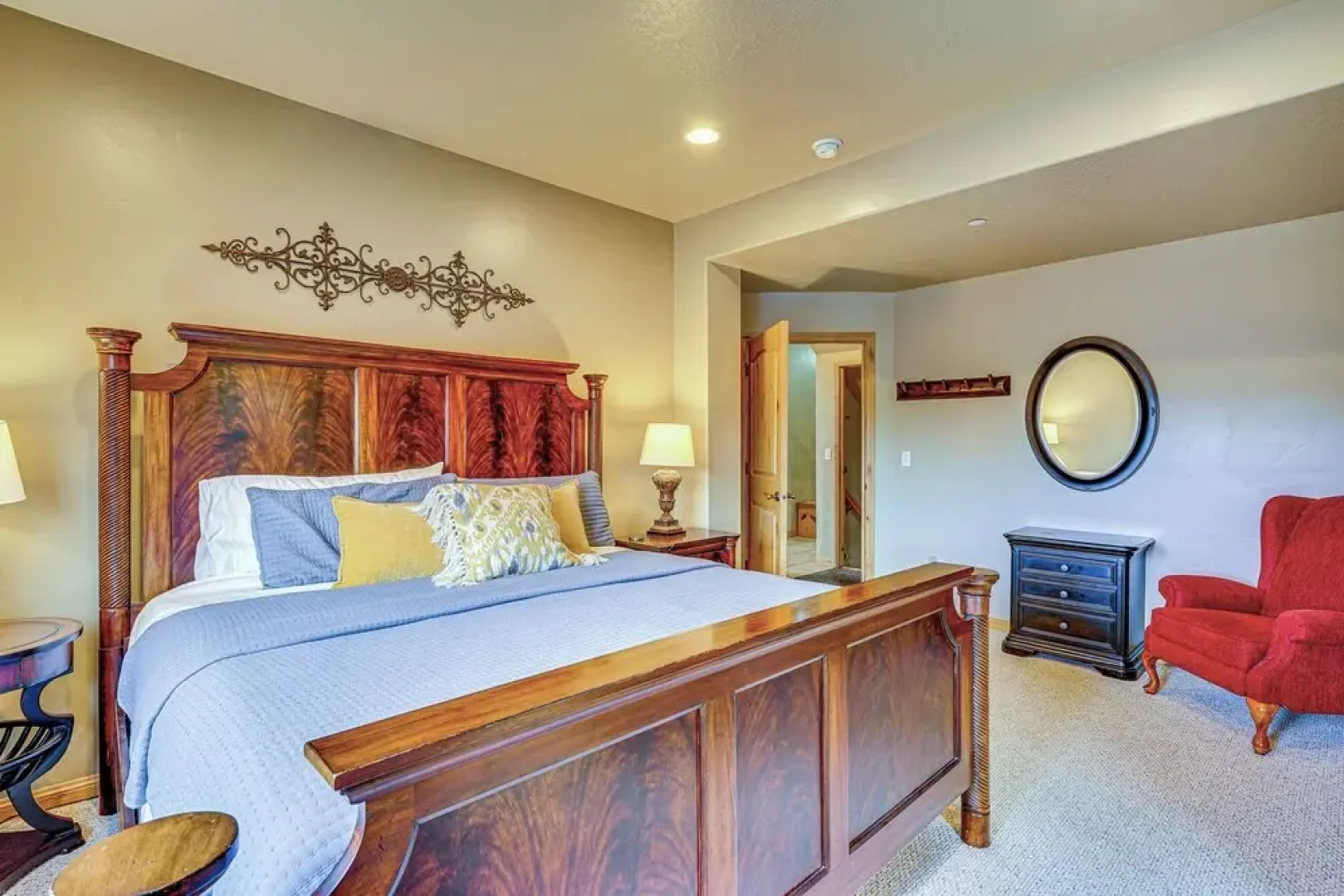 Hot Tub & Mtn-view Deck: Townhome in Eden