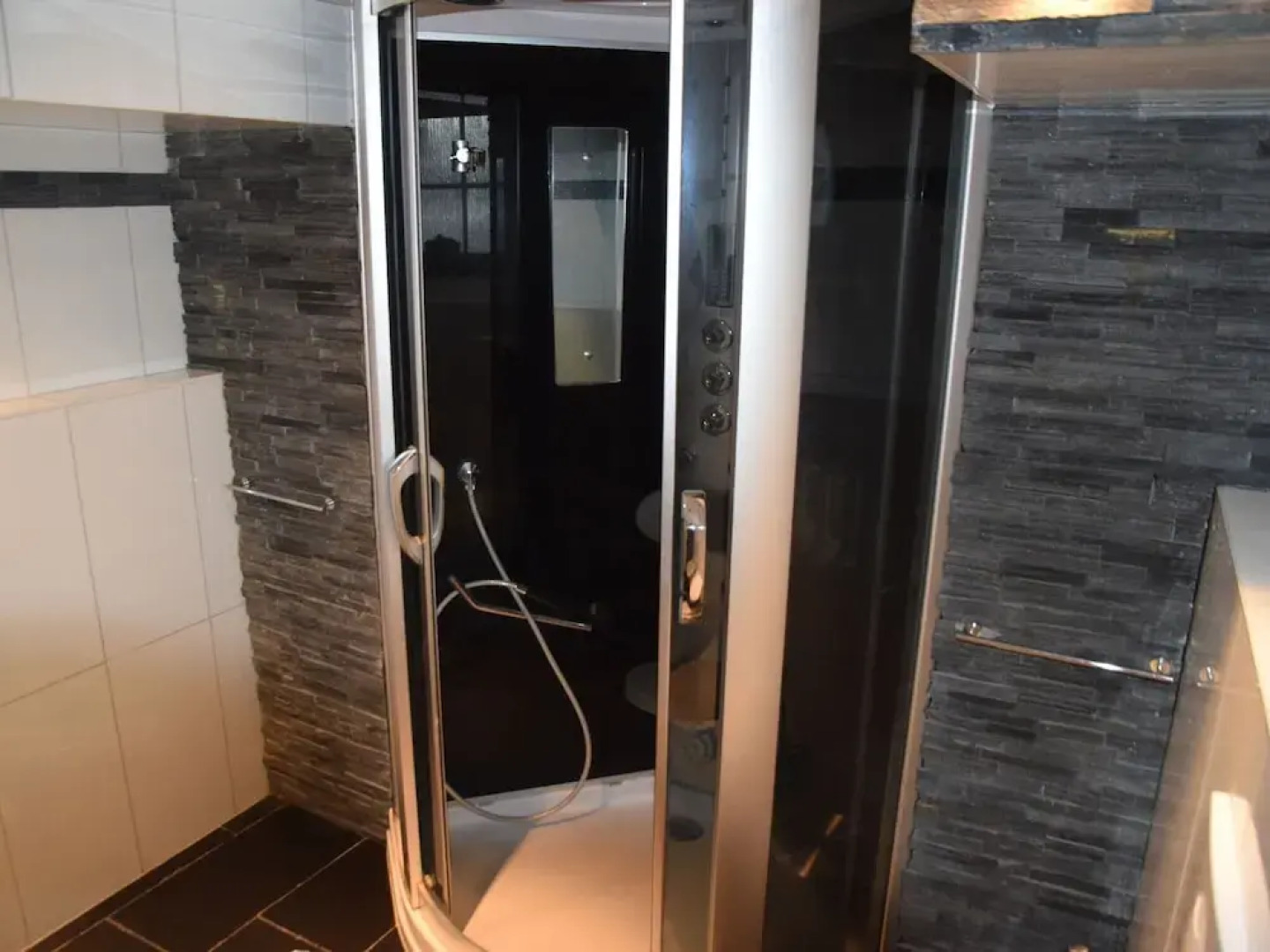 Bewitching Apartment With Garden and Terrace