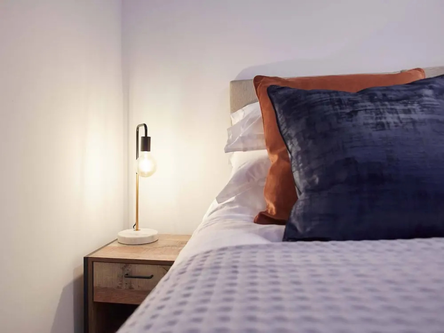 The Surfer's Loft Apartment