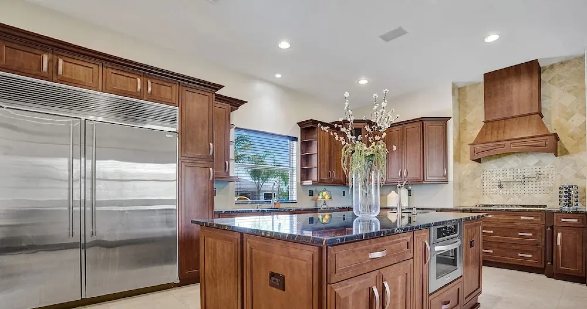 8-BR with Pool & Mini-golf & Soccer