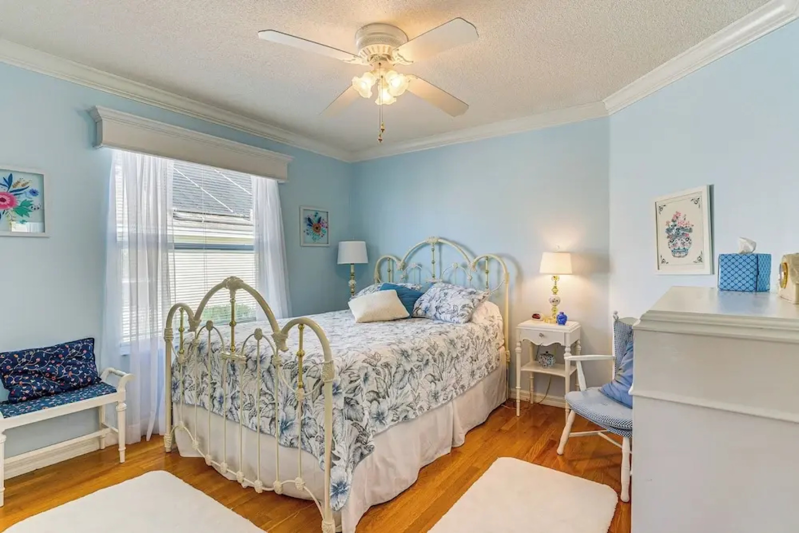 Walk to Golf & Pool: Pet-friendly Villages Home