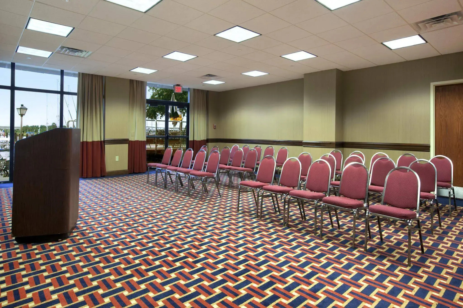 DoubleTree by Hilton New Bern Riverfront